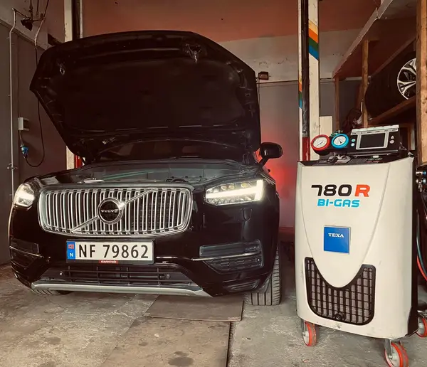Samarbeidspartner med BestDrive — dekkforhandler. Kontakt oss for gode tilbud på dekk.