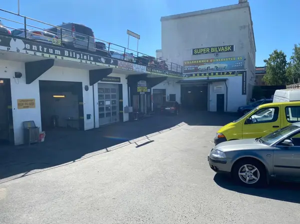 Bilvask i kaldt vær — bilen oppbevares i varm garasje hele natten og leveres helt tørr.
